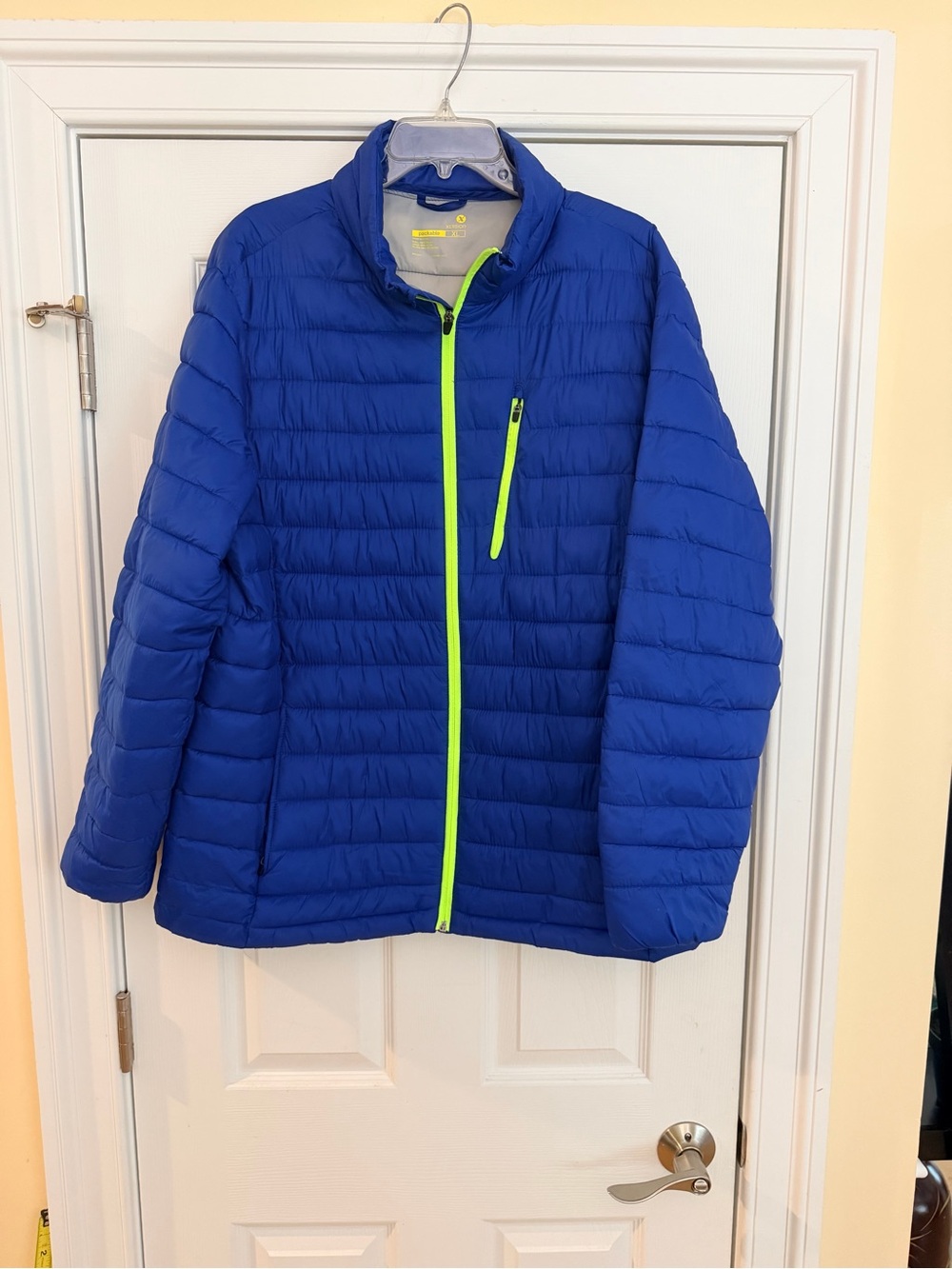 Men's Size XL "Xersion" Packable Royal Blue Puffer Jacket Neon Yellow-Green Trim